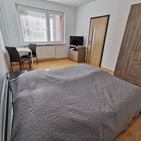 Apartman Vlcince Apartment Жилина Екстериор снимка