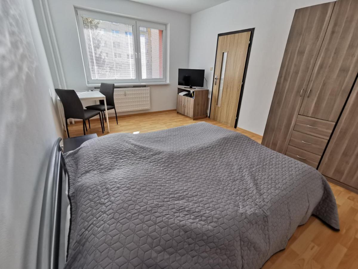 Apartman Vlcince Apartment Жилина Екстериор снимка