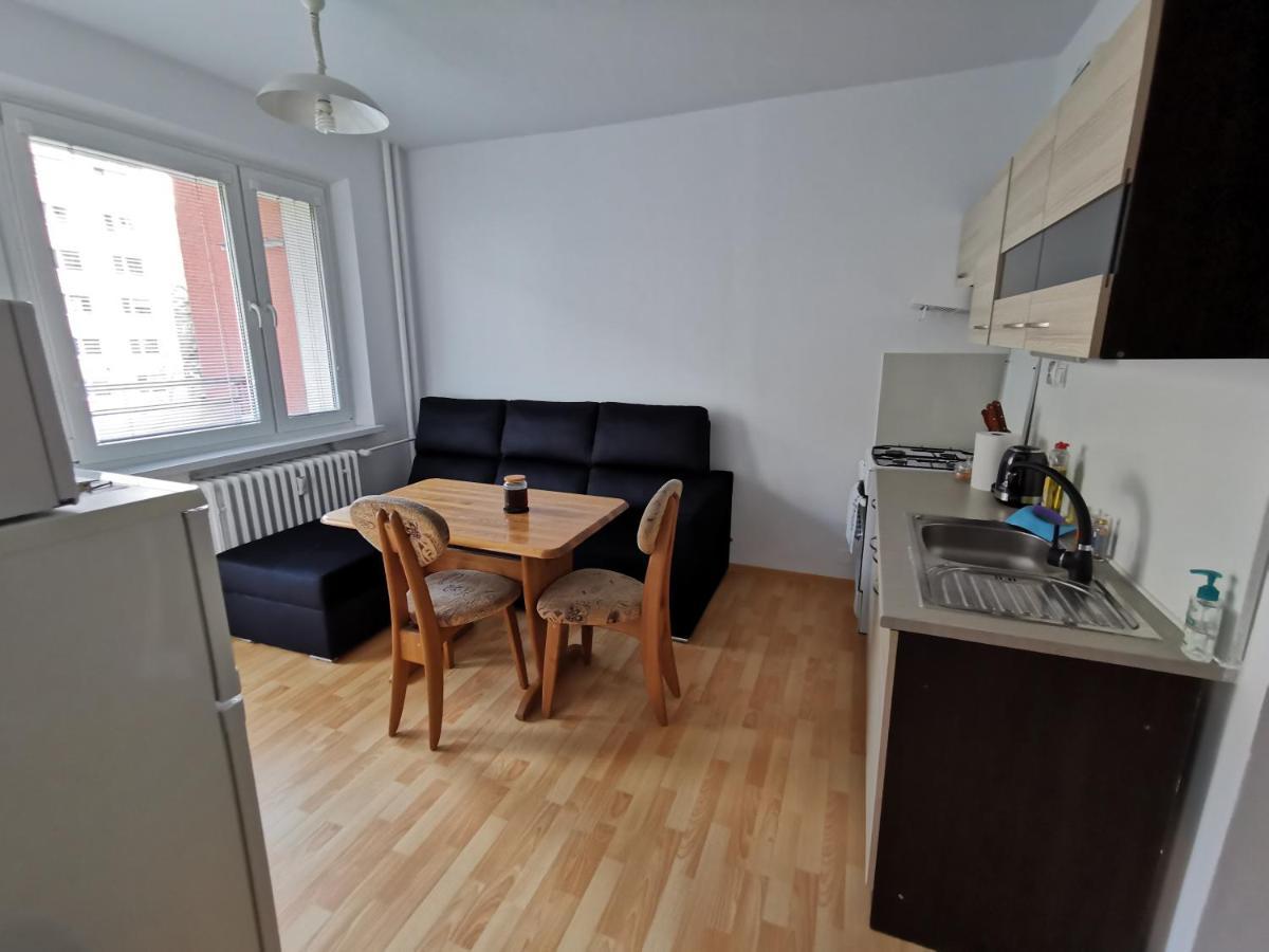 Apartman Vlcince Apartment Жилина Екстериор снимка